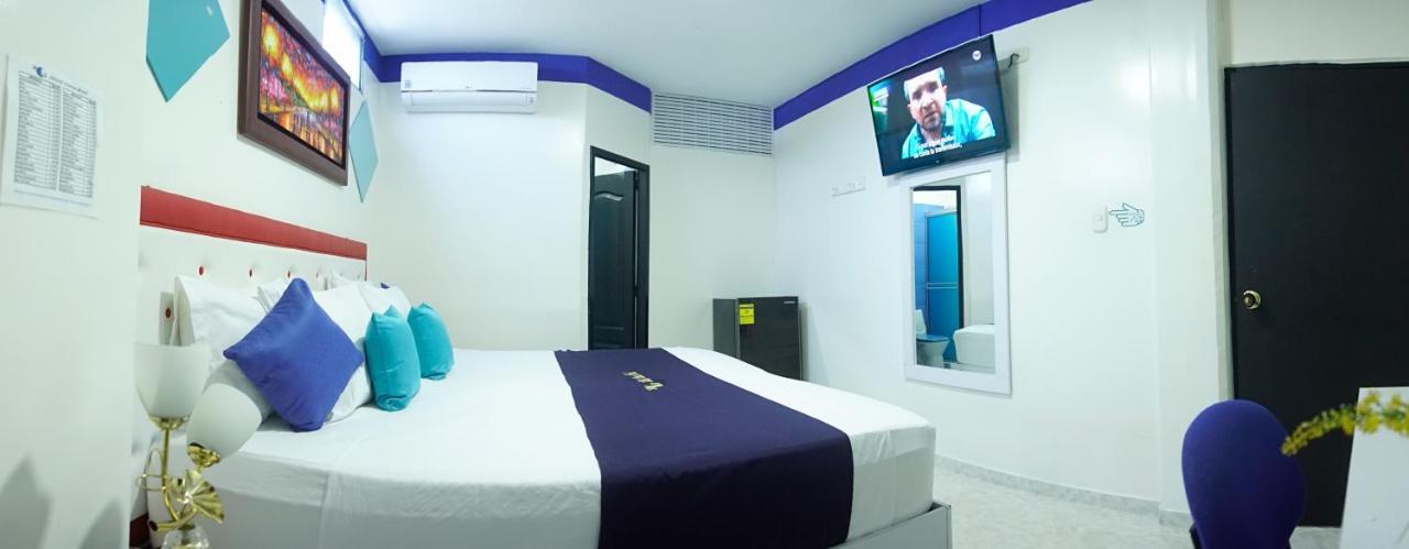 Hotel Luna Azul Florencia  Exterior photo